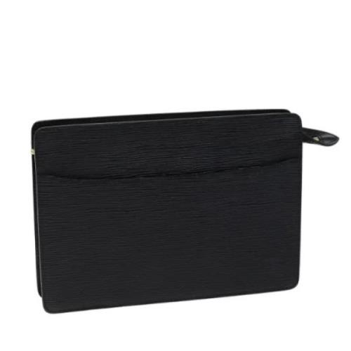 Pre-owned Leather clutches