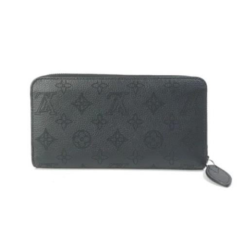 Pre-owned Fabric wallets