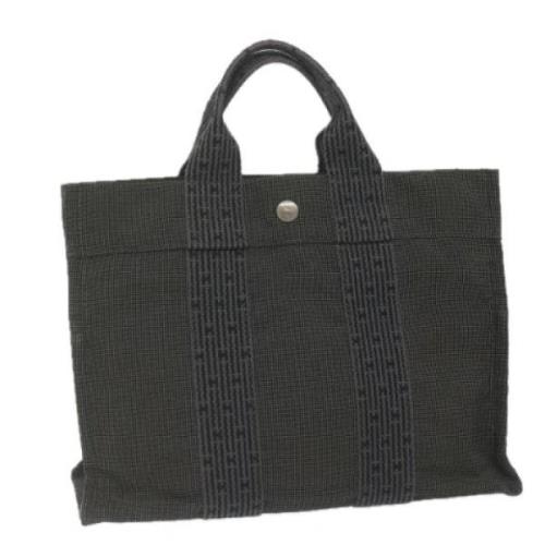 Pre-owned Canvas handbags