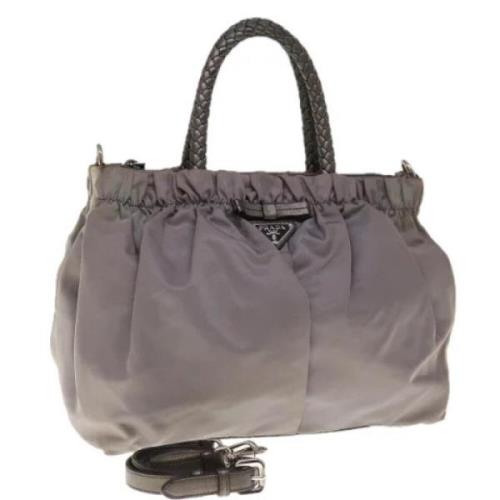 Pre-owned Nylon handbags