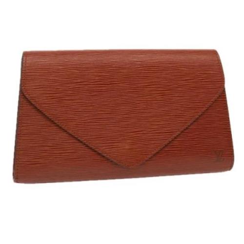 Pre-owned Leather clutches