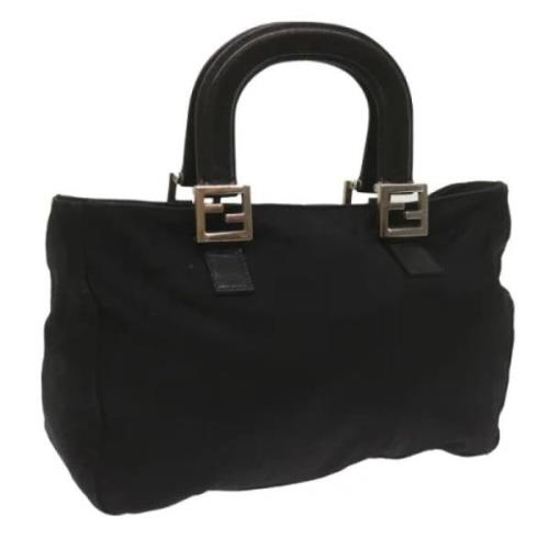 Pre-owned Nylon handbags