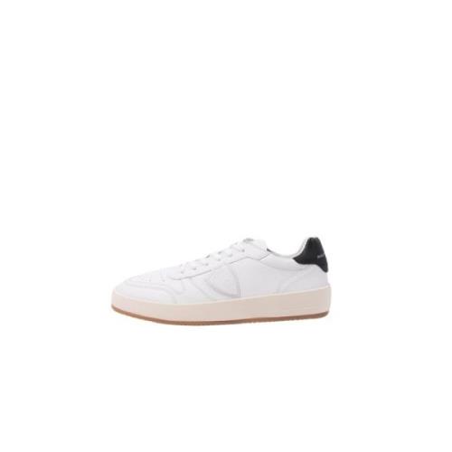 Paris Lav Topp Svart Skinn Sneaker