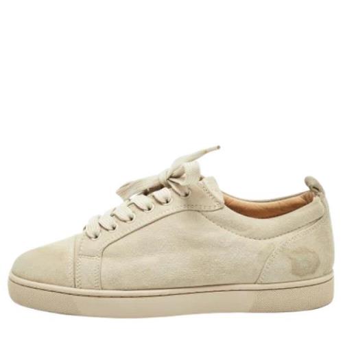 Pre-owned Suede sneakers