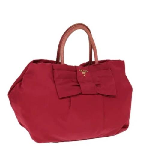 Pre-owned Nylon handbags