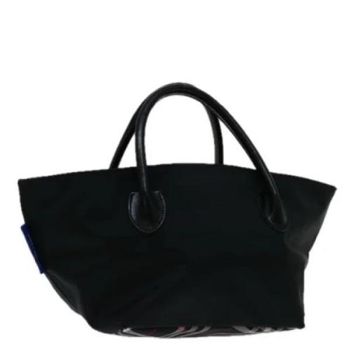 Pre-owned Nylon handbags