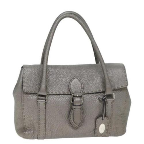 Pre-owned Leather handbags