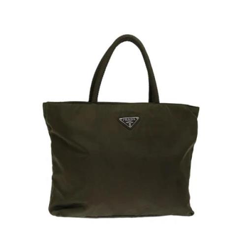 Pre-owned Nylon handbags