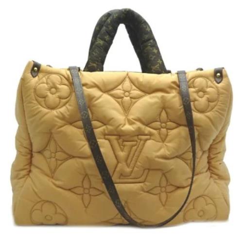 Pre-owned Canvas handbags