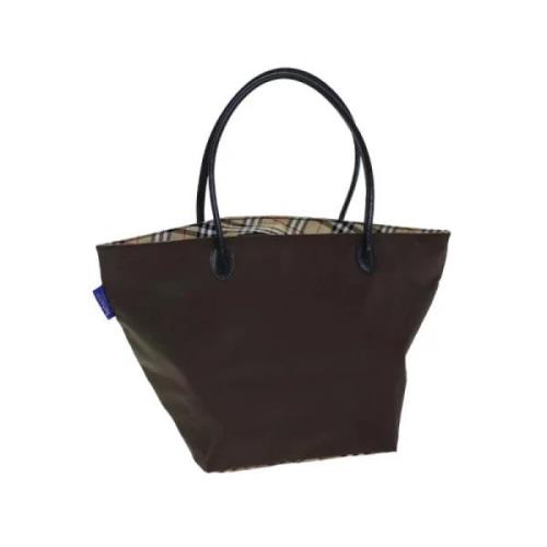 Pre-owned Nylon handbags