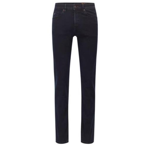 Slim-fit jeans