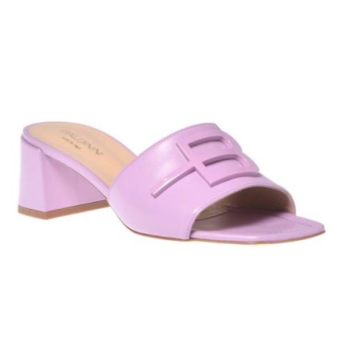 Court shoe in lilac calfskin