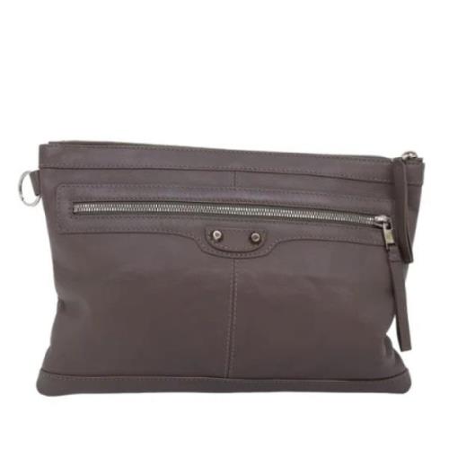 Pre-owned Leather clutches