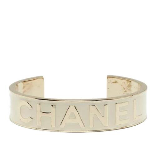 Pre-owned Plastic chanel-jewelry