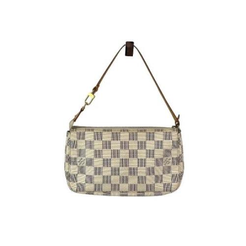 Pre-owned Canvas handbags