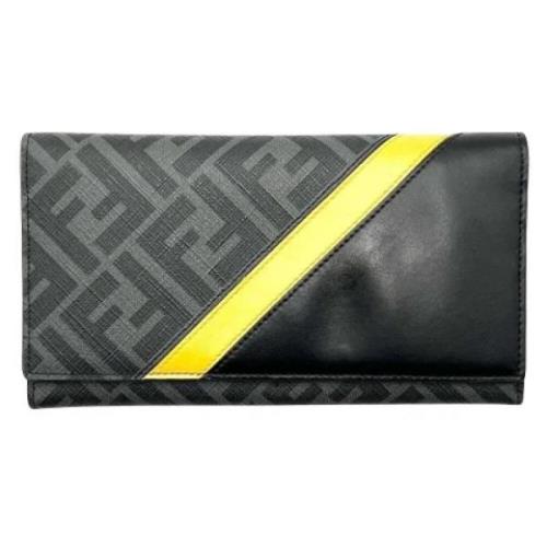 Pre-owned Leather wallets