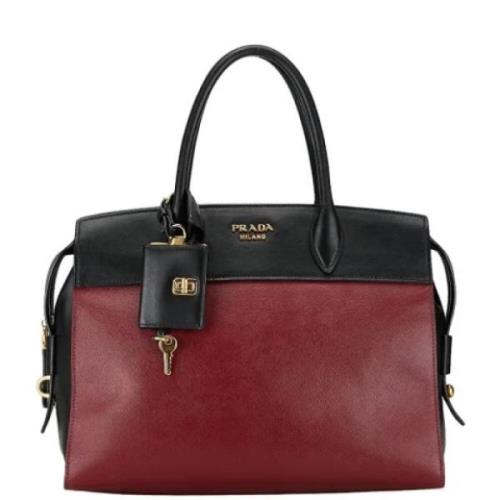 Pre-owned Leather prada-bags