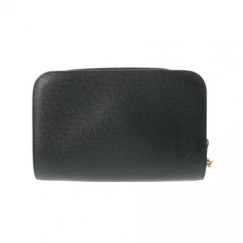 Pre-owned Leather clutches