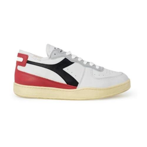 Hvite sporty skinn sneakers