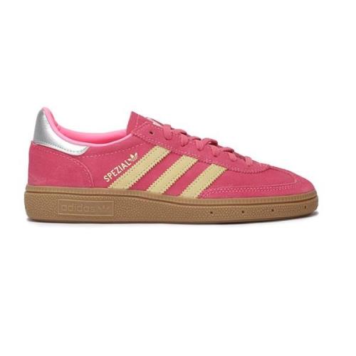 Suede Sneakers med Spezial Detaljer