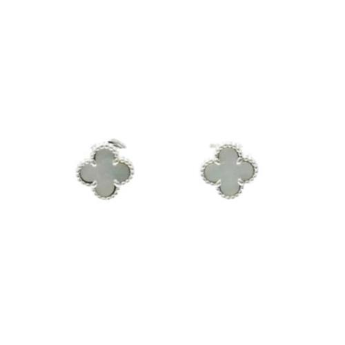 Pre-owned White Gold earrings