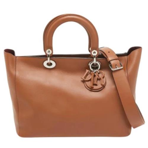 Pre-owned Leather totes