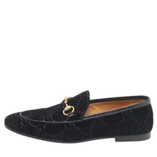 Pre-owned Velvet flats