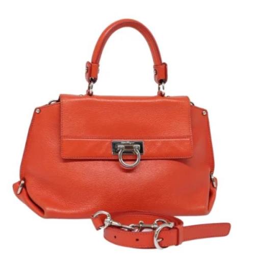 Pre-owned Leather handbags