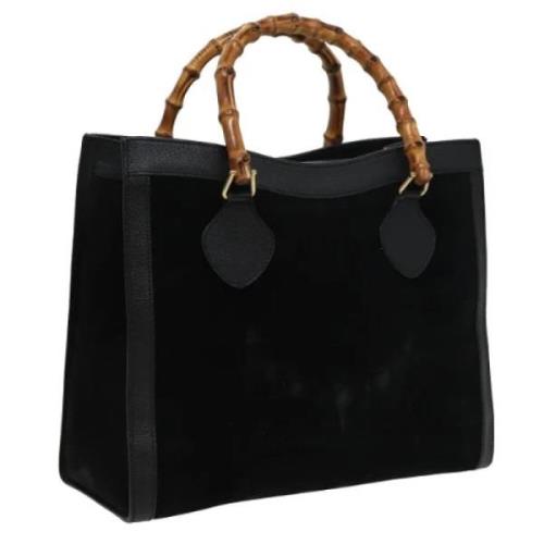 Pre-owned Suede handbags