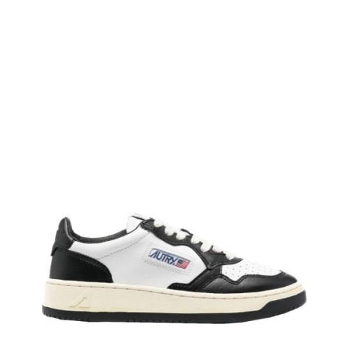 To-Tone Skinn Sneakers