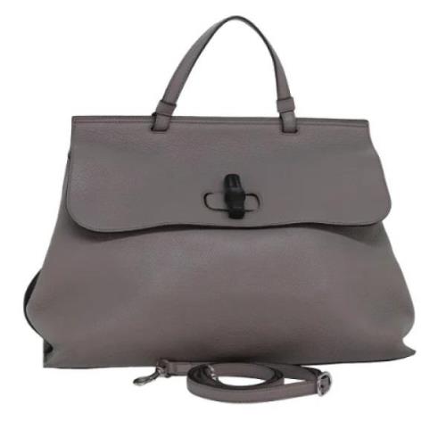 Pre-owned Leather handbags