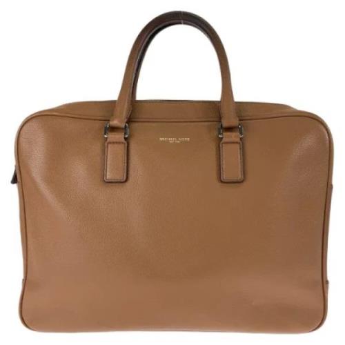 Pre-owned Leather handbags