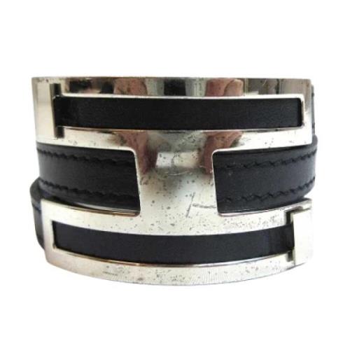 Pre-owned Leather bracelets