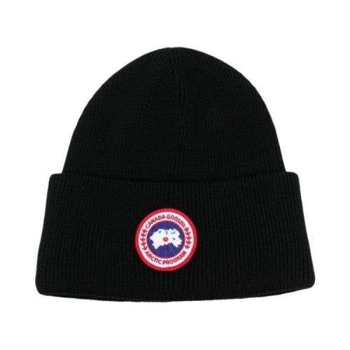 Svart Logo Patch Beanie