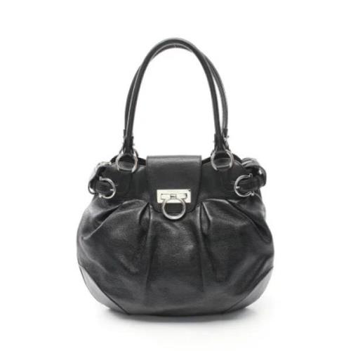 Pre-owned Leather handbags