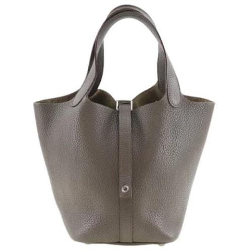 Pre-owned Leather totes