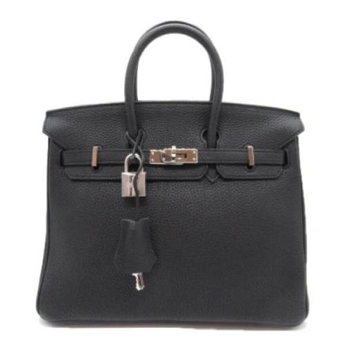 Pre-owned Leather handbags