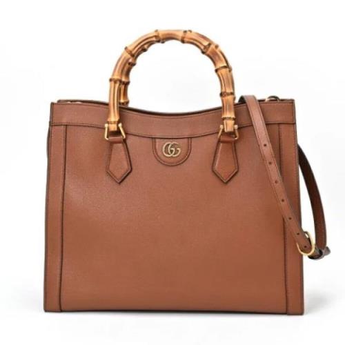 Pre-owned Leather handbags