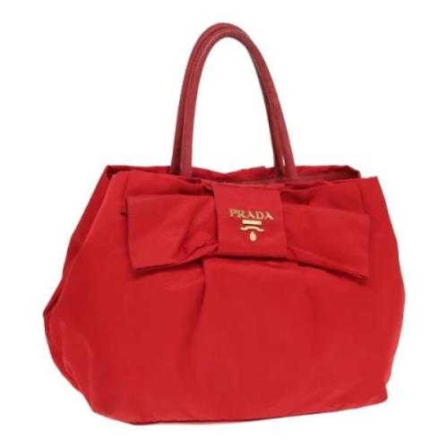 Pre-owned Nylon handbags