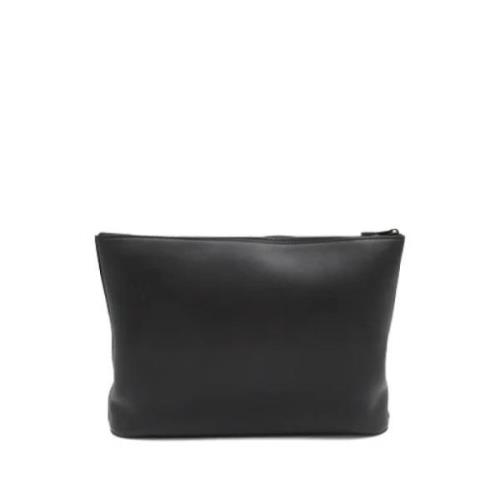 Pre-owned Leather clutches