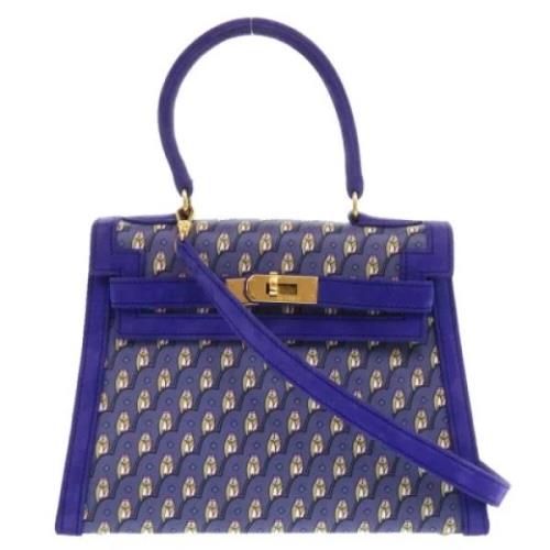 Pre-owned Silk handbags