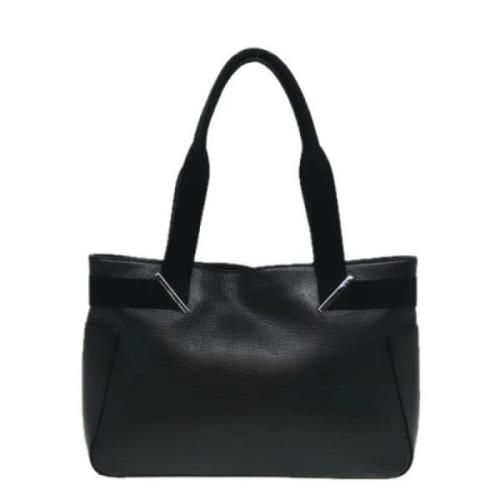 Pre-owned Leather totes