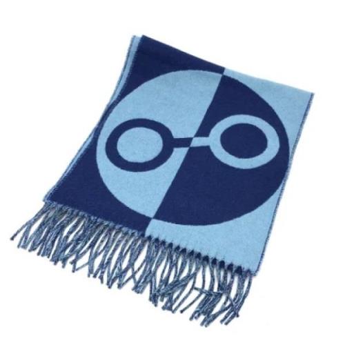 Pre-owned Fabric scarves