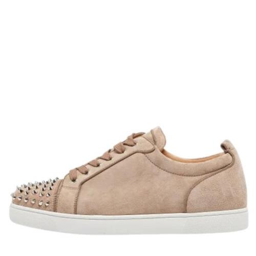 Pre-owned Suede sneakers