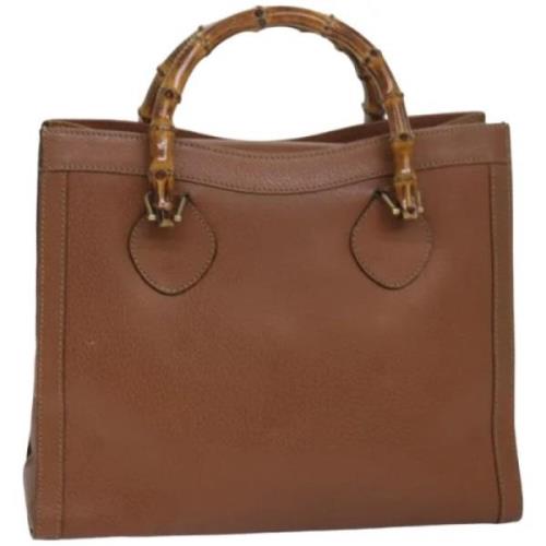 Pre-owned Leather handbags