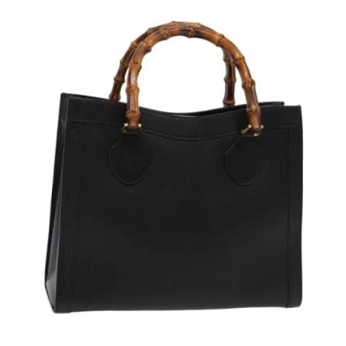 Pre-owned Leather handbags