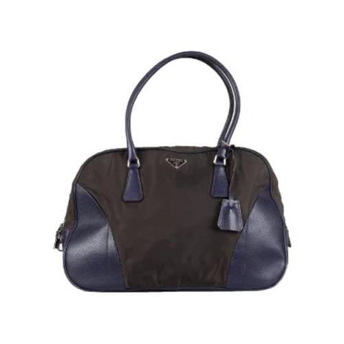 Pre-owned Nylon handbags