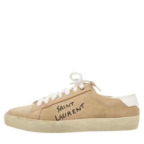 Pre-owned Suede sneakers