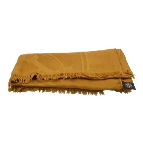 Pre-owned Cashmere scarves