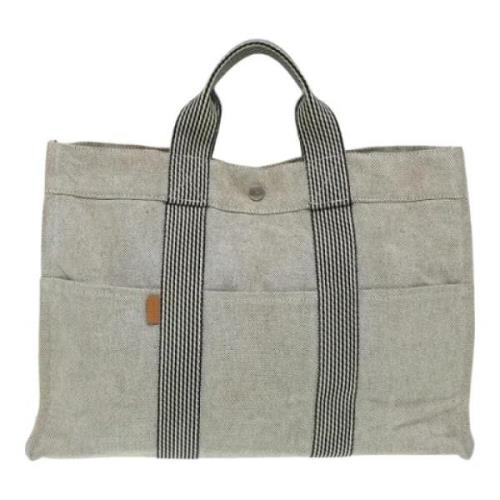 Pre-owned Canvas handbags